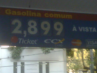 IMG00881-20110818-1701.jpg – preço da gasolina – um absurdo e ninguém fala nada.