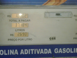 IMG00884-20110823-2046.jpg – vejam o preço da gasolina no Amapá dia 23.08.2011.