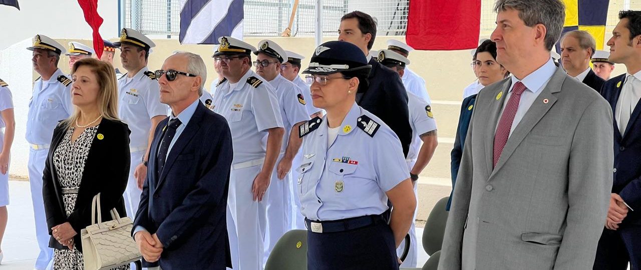 A Medalha Amigos da Marinha foi para sete civis e um militar em evento na Capitania Fluvial de Minas Gerais