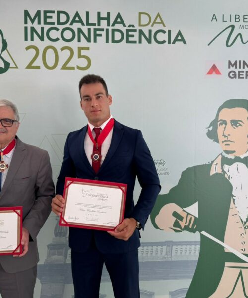 Desembargador do TJMG – Marcos Henrique Caldeira Brant recebeu a Grande Medalha da Inconfidência. O assessor jurídico Arthur Magalhaes Bambirra, também recebeu a Medalha